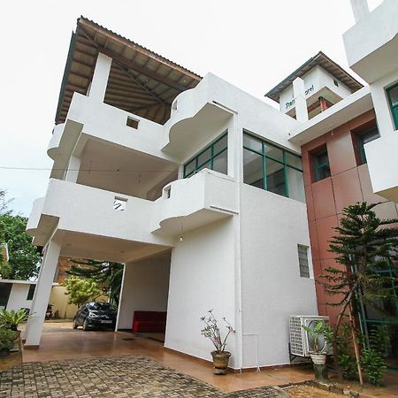 Oyo 290 Night Station Hotel Panadura Extérieur photo