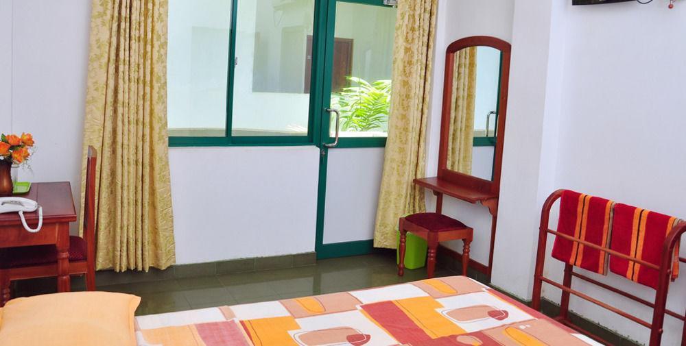Oyo 290 Night Station Hotel Panadura Extérieur photo