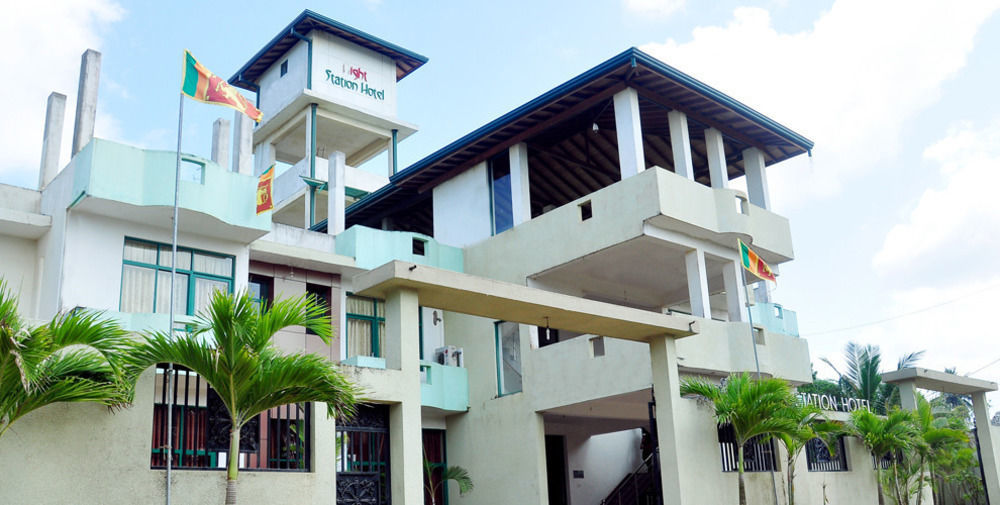 Oyo 290 Night Station Hotel Panadura Extérieur photo