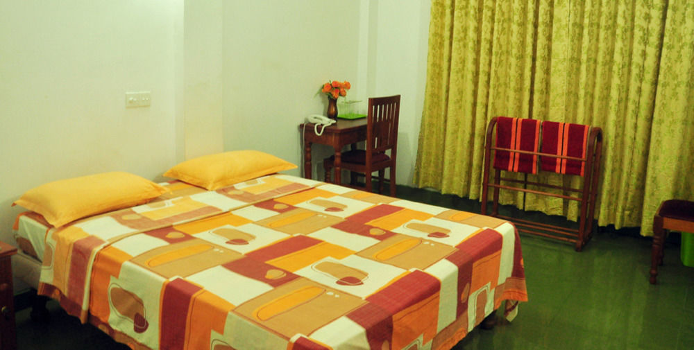 Oyo 290 Night Station Hotel Panadura Extérieur photo