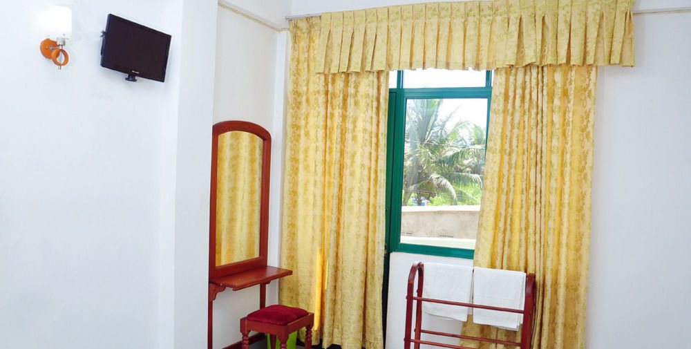 Oyo 290 Night Station Hotel Panadura Extérieur photo