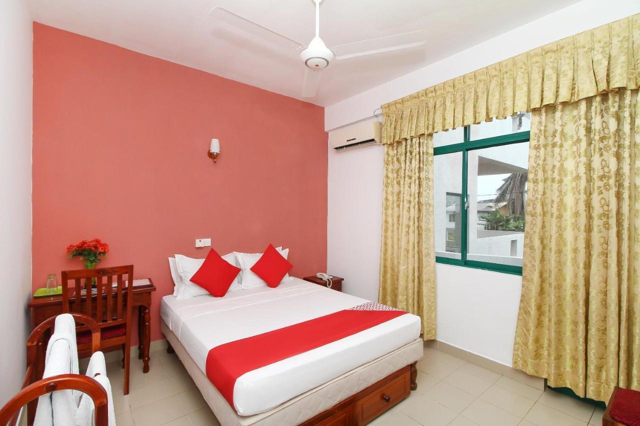 Oyo 290 Night Station Hotel Panadura Chambre photo