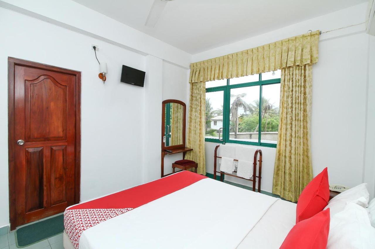 Oyo 290 Night Station Hotel Panadura Extérieur photo