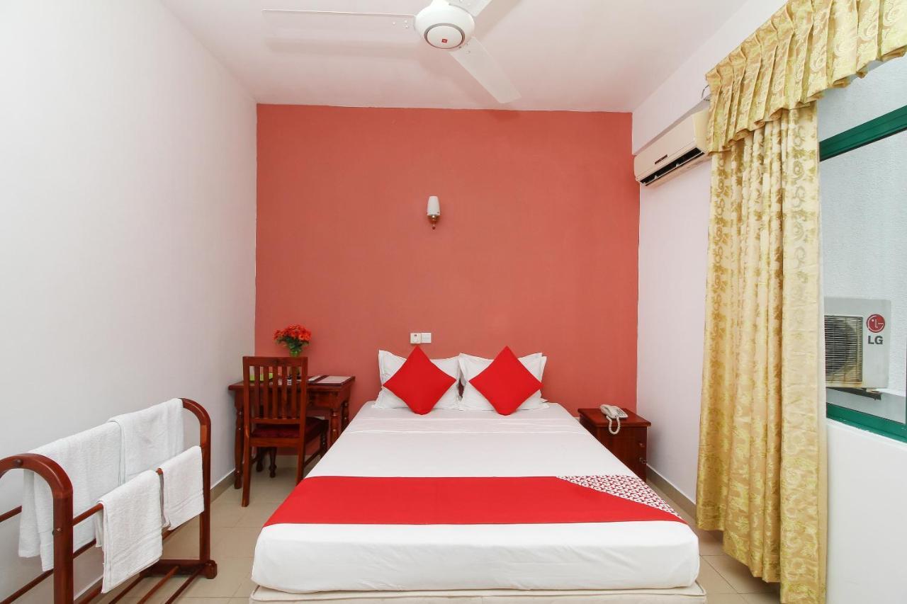 Oyo 290 Night Station Hotel Panadura Extérieur photo